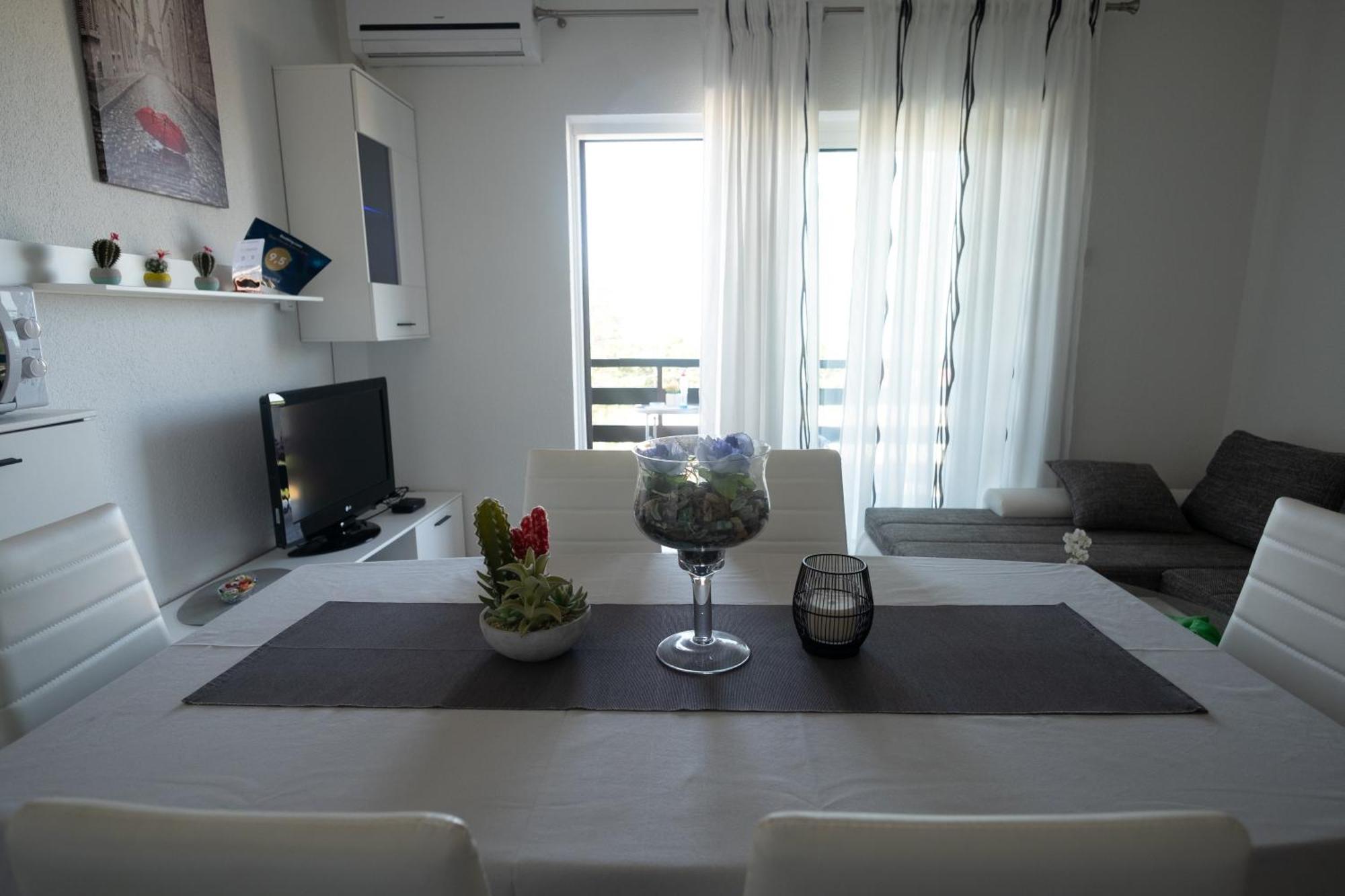 Apartments Mila クレノヴィツァ 部屋 写真